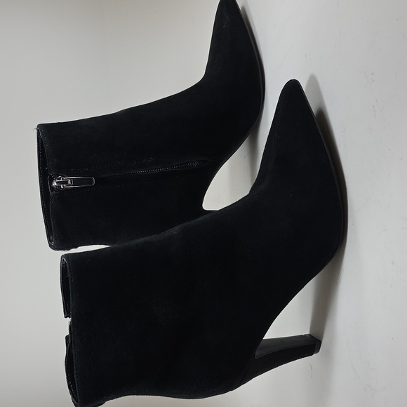 Nine West Elegant Black Suede Ankle Boots - Picture 4 of 11